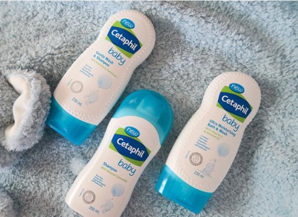 sua-tam-cetaphil.jpg