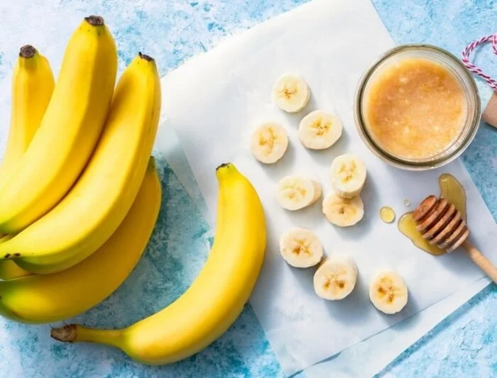 mặt nạ dưỡng ẩm tự nhiên mat-na-chuoi-va-mat-ong.jpg